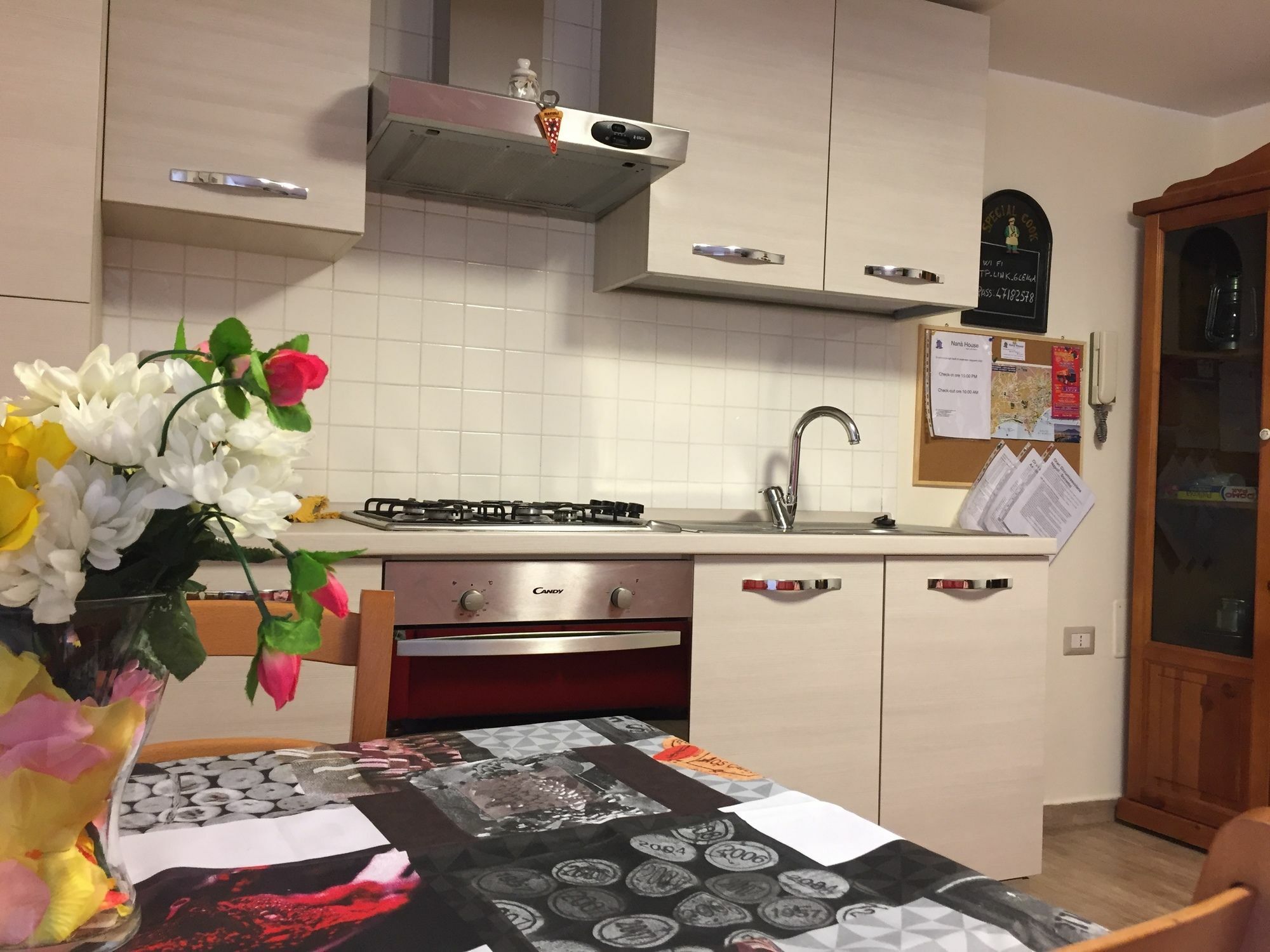 Nana House Apartment เนเปิลส์ ภายนอก รูปภาพ